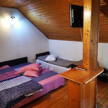 Enjoy Hostel Kluż-Napoka Zewnętrze zdjęcie